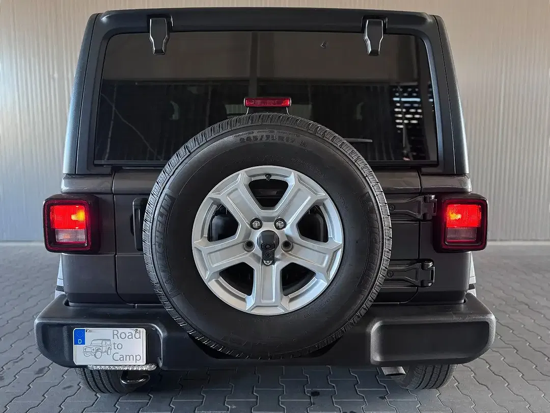 Jeep Wrangler Sport S - Thumbnail 13