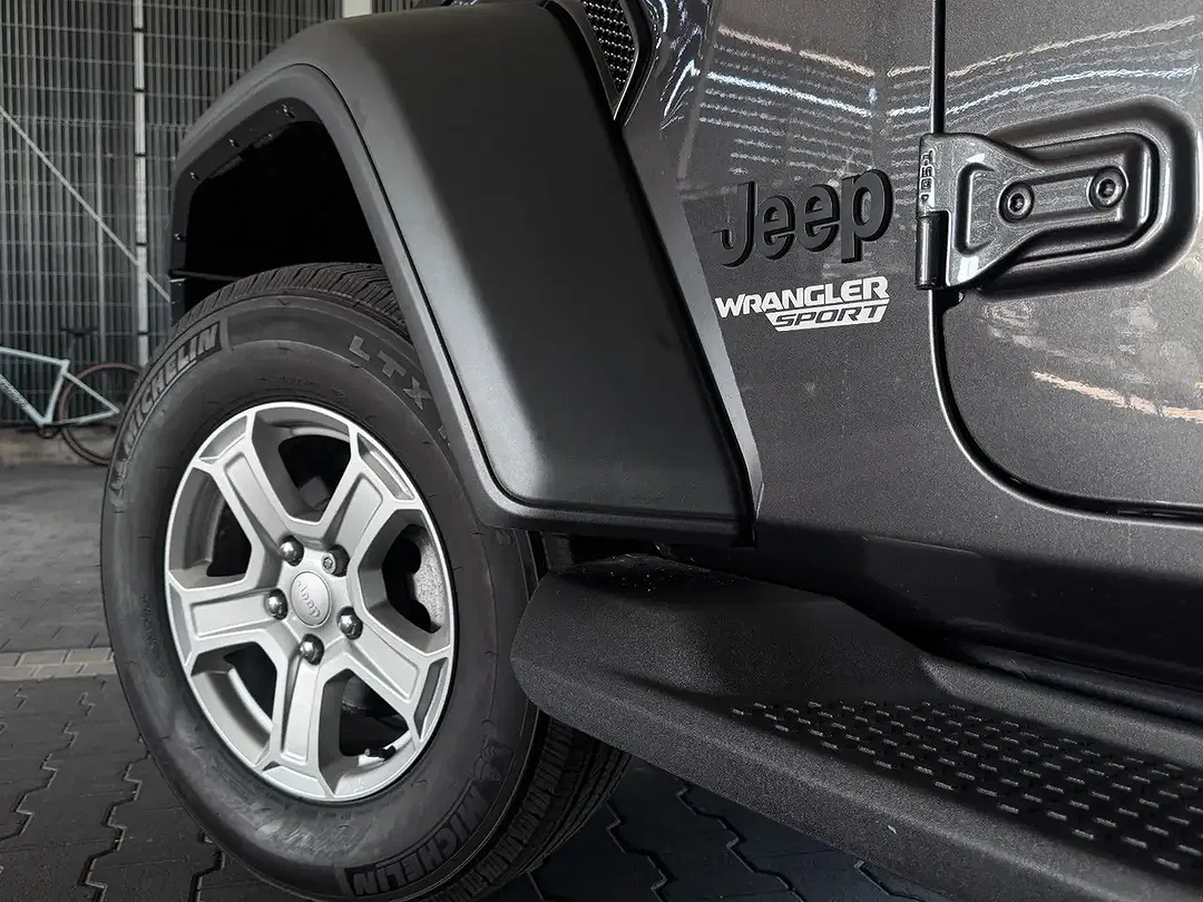Jeep Wrangler Sport S - Thumbnail 4
