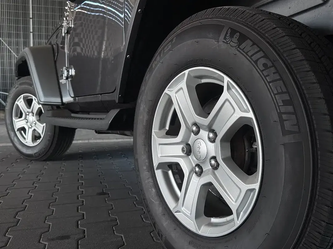 Jeep Wrangler Sport S - Thumbnail 5