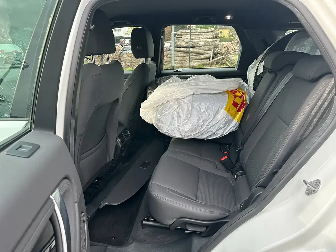 Land Rover Discovery Sport - Thumbnail 12