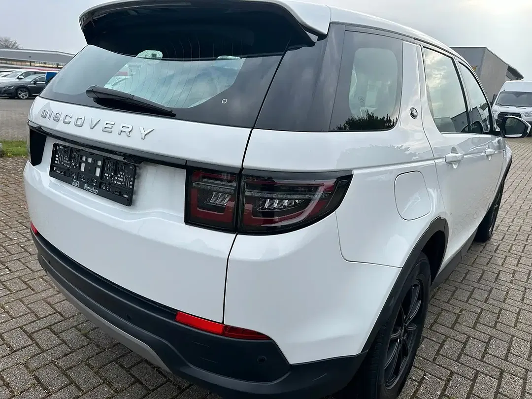 Land Rover Discovery Sport - Thumbnail 4