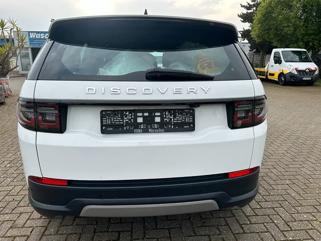 Land Rover Discovery Sport - Thumbnail 5