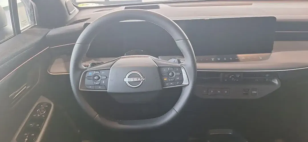 Nissan Leaf Evolve - Thumbnail 11