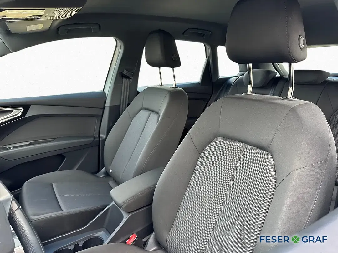 Audi Q4 e-tron 35 - Thumbnail 10