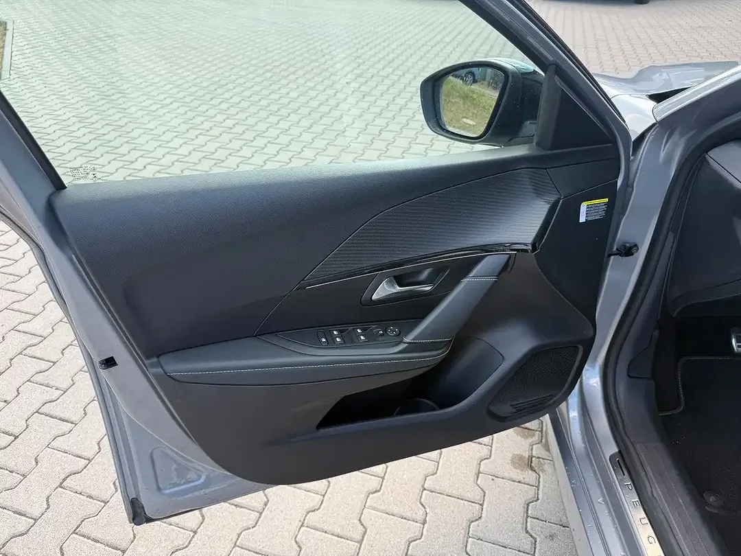 Peugeot 208 GT - Thumbnail 14