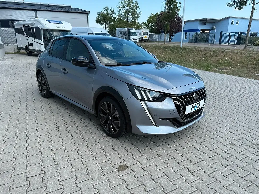 Peugeot 208 GT - Thumbnail 6
