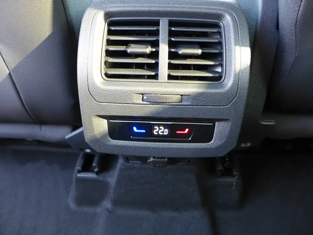 Volkswagen Touran 1.5 TSI DSG Comfortline - Thumbnail 9