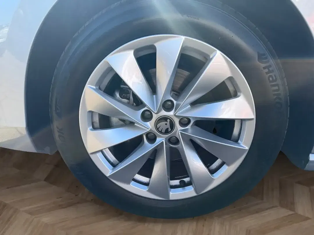 Skoda Superb 2.0 TDI DSG Combi - Thumbnail 14