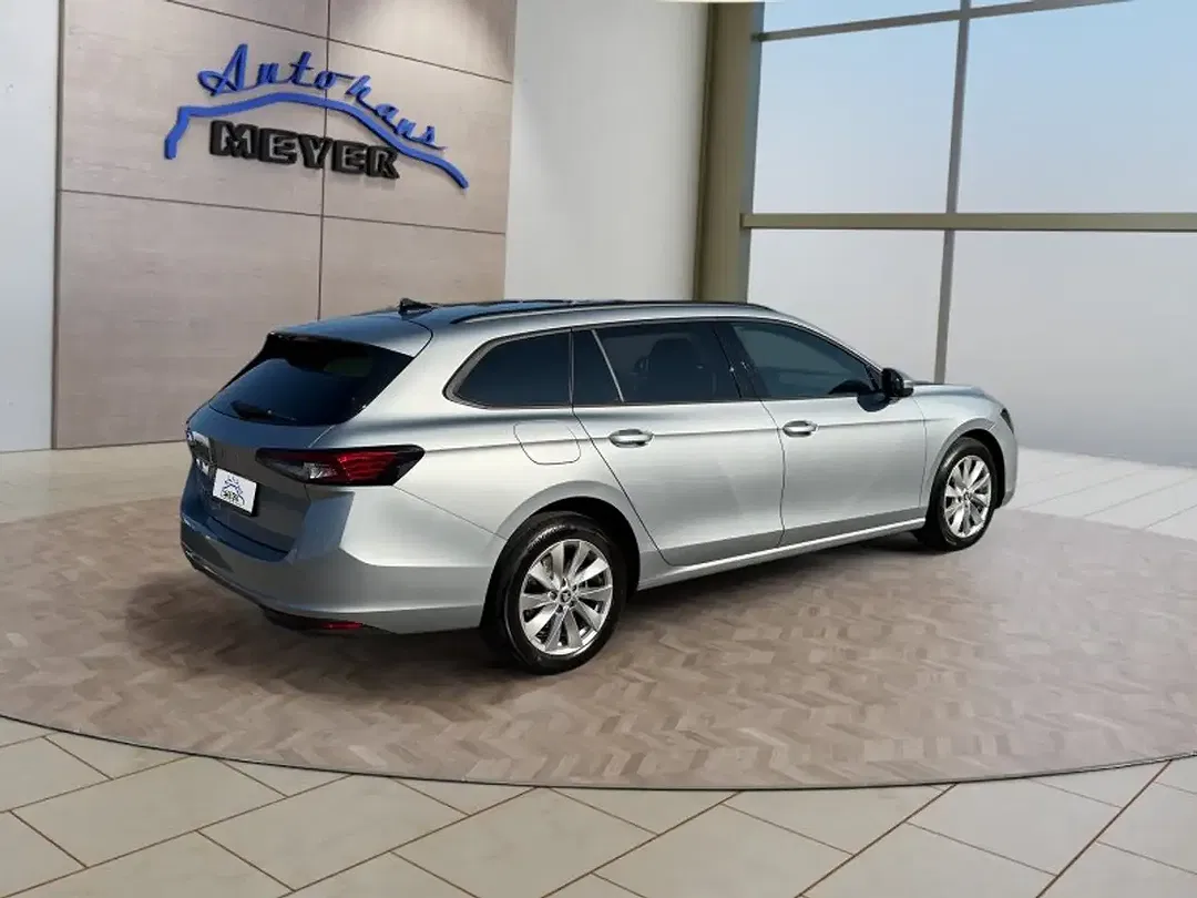 Skoda Superb 2.0 TDI DSG Combi - Thumbnail 5