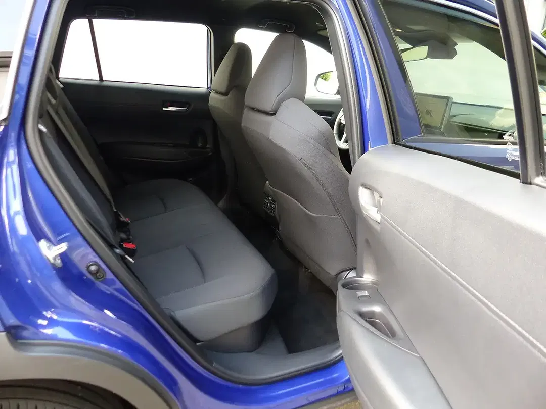 Toyota Corolla Cross Hybrid Business Edition - Thumbnail 7