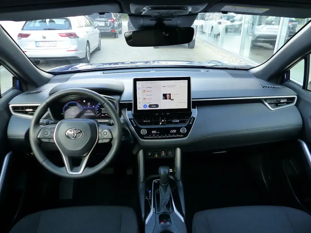 Toyota Corolla Cross Hybrid Business Edition - Thumbnail 8