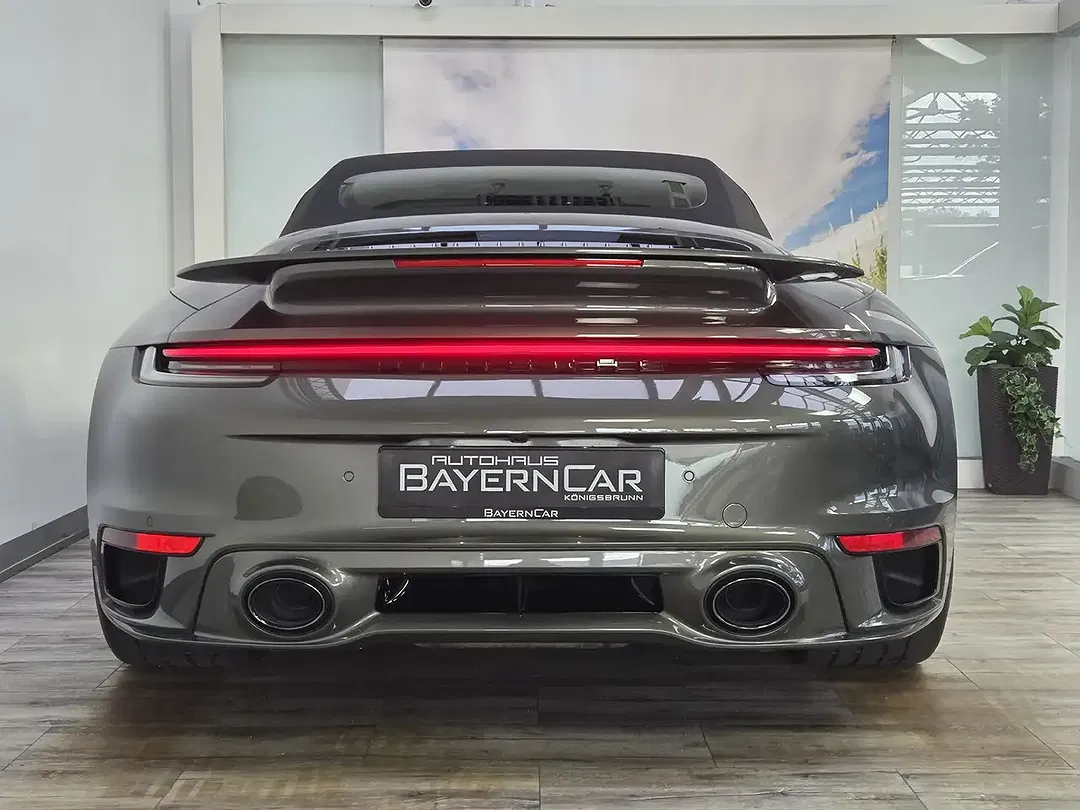 Porsche 992 Turbo Cabriolet - Thumbnail 11
