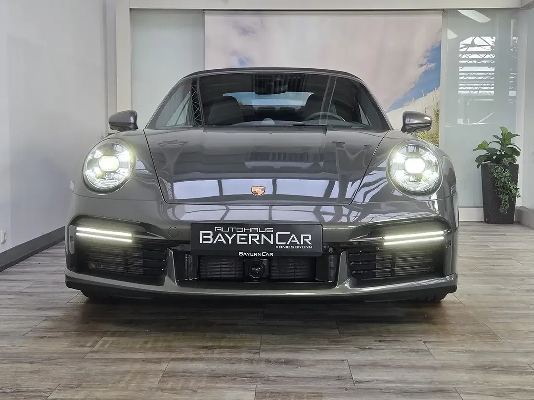 Porsche 992 Turbo Cabriolet - Thumbnail 8