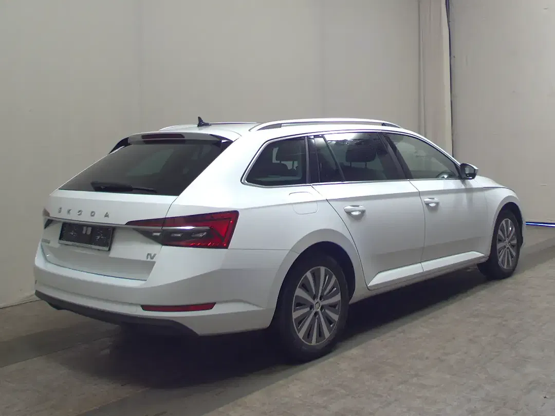 Skoda Superb 1.4 TSI iV Style - Thumbnail 4