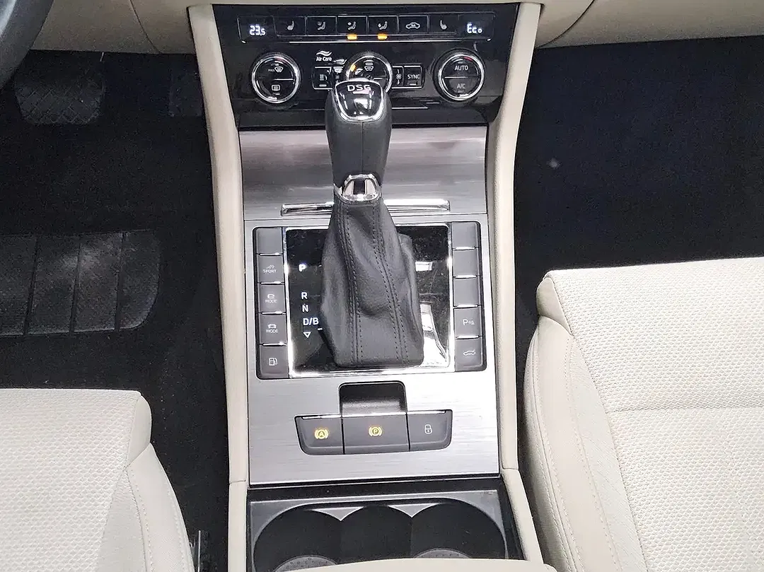 Skoda Superb 1.4 TSI iV Style - Thumbnail 6
