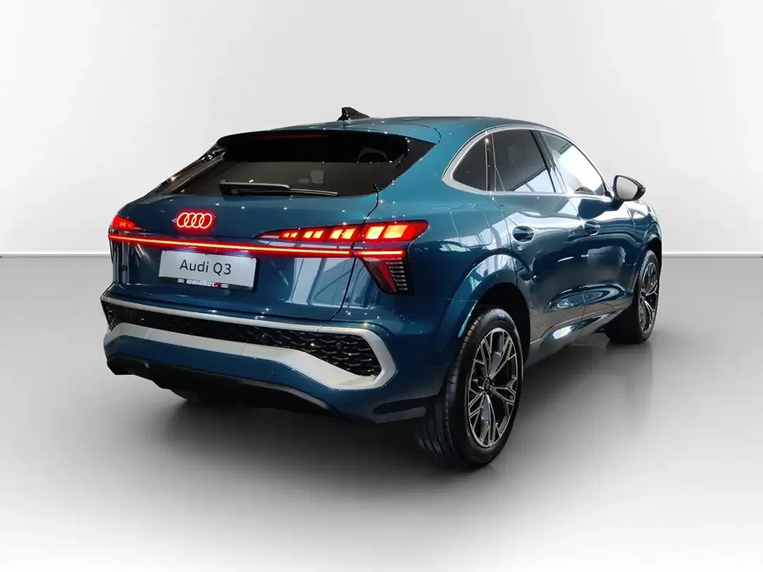 Audi Q3 S tronic Sportback S line - Thumbnail 4