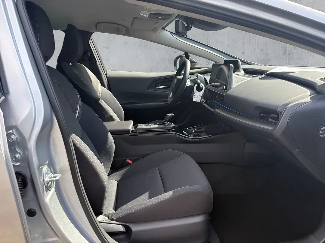 Toyota Prius Hybrid Executive - Thumbnail 13