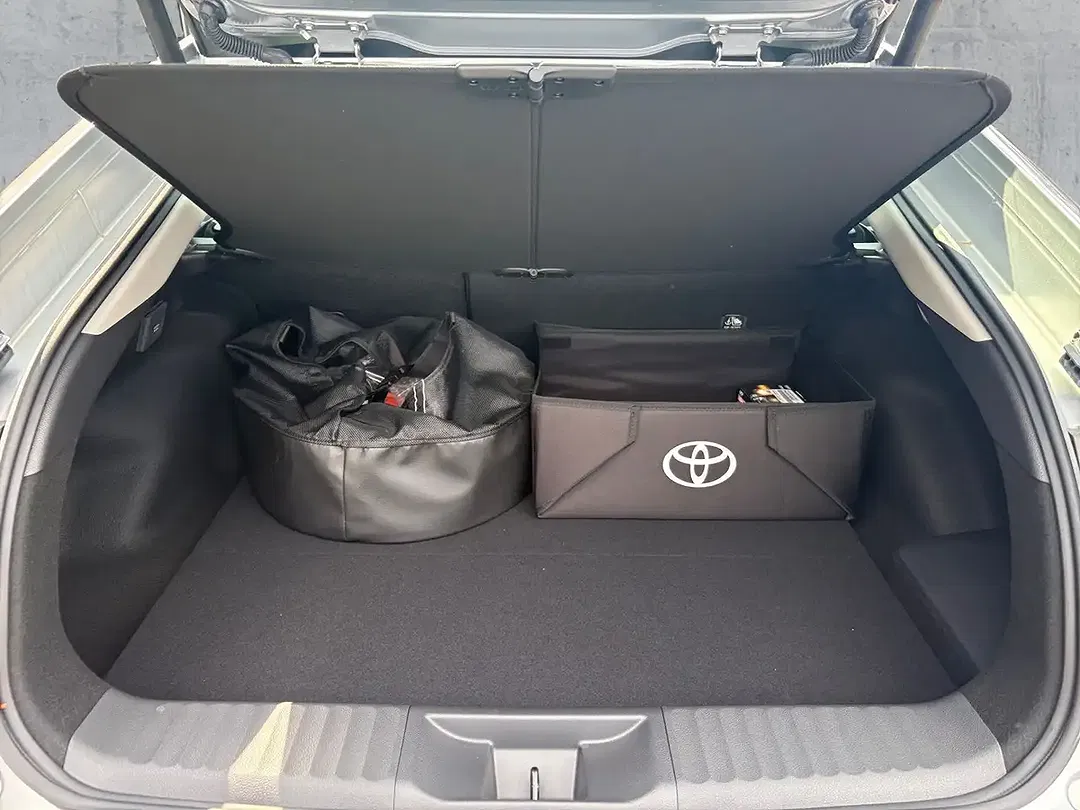 Toyota Prius Hybrid Executive - Thumbnail 14