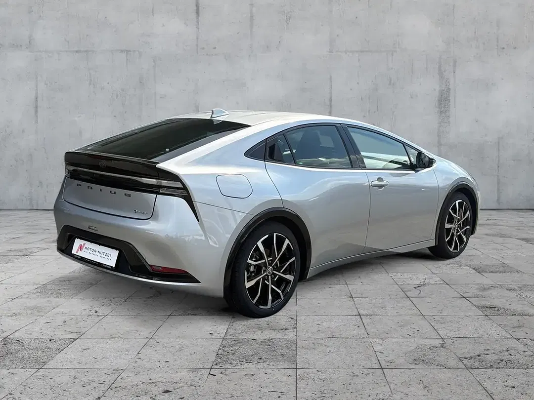 Toyota Prius Hybrid Executive - Thumbnail 6