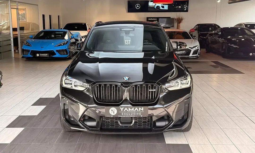 BMW X4 M xDrive Competition - Thumbnail 3