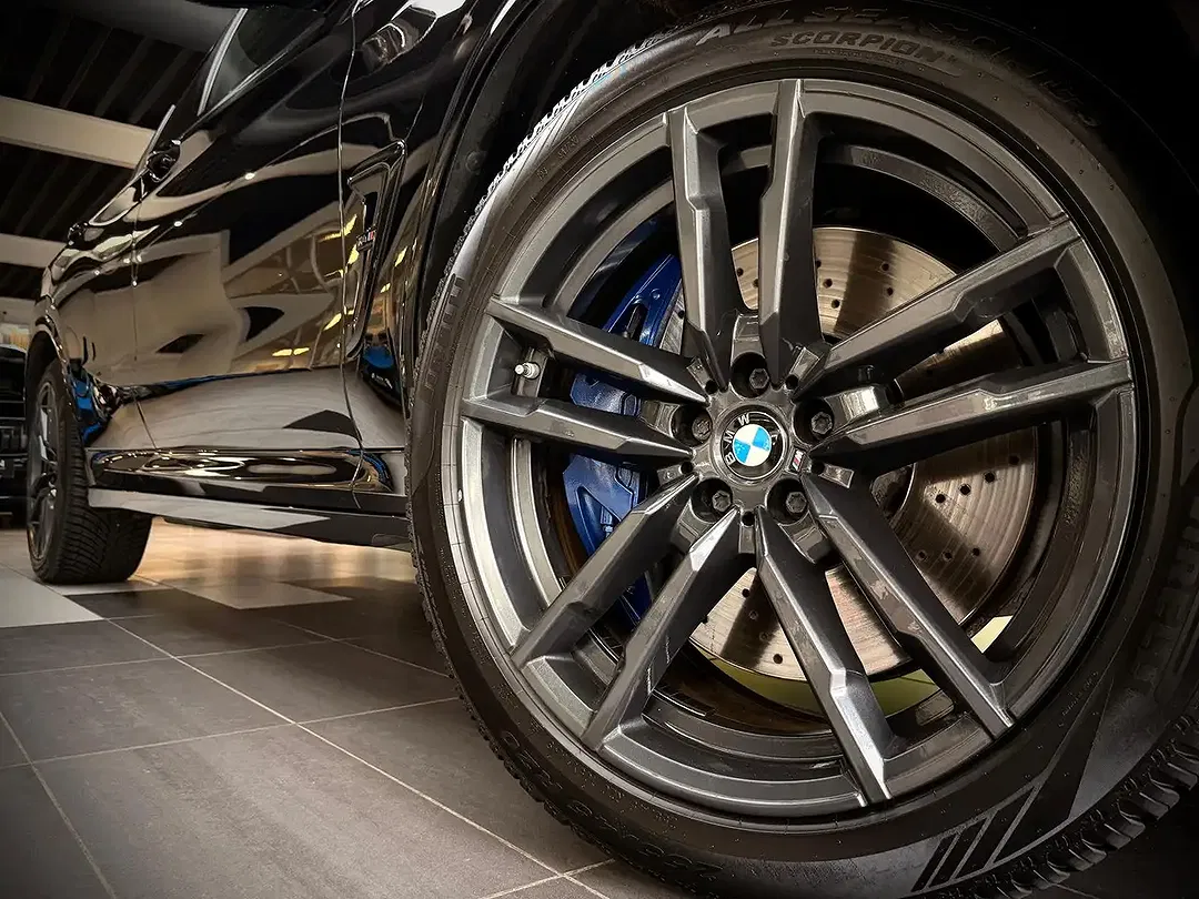BMW X4 M xDrive Competition - Thumbnail 6
