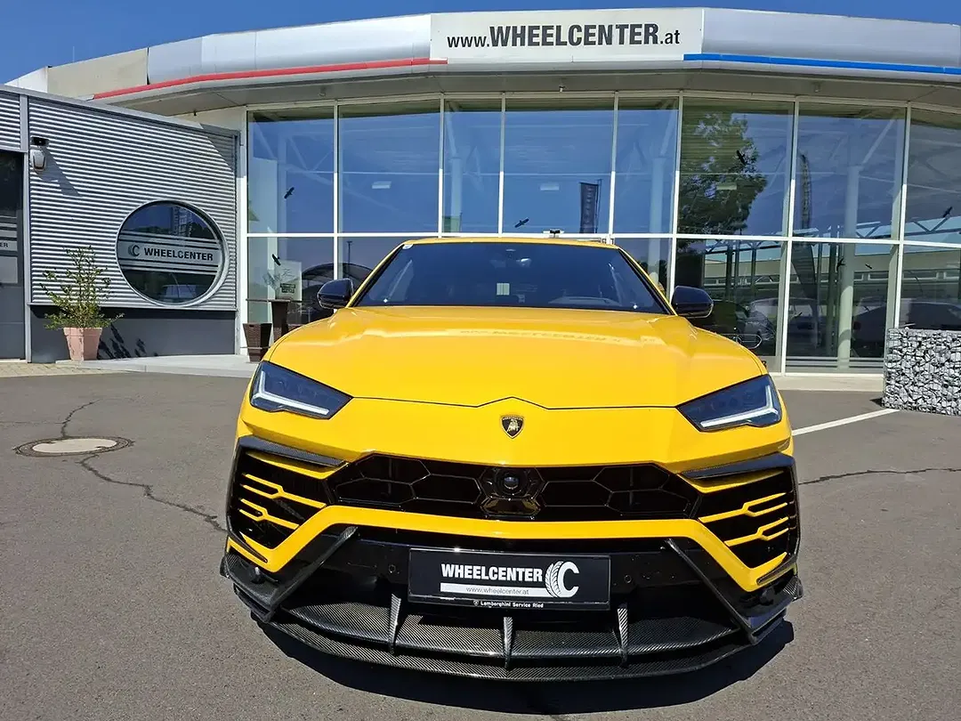 Lamborghini Urus AWD - Thumbnail 3