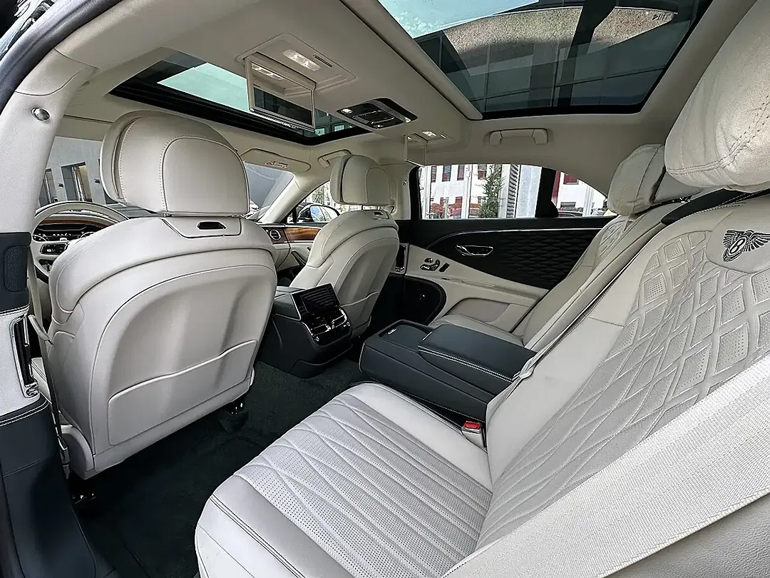 Bentley Flying Spur - foto 15
