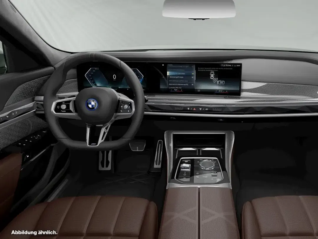 BMW i7 xDrive M Sport - Thumbnail 3