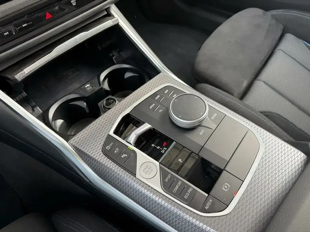 BMW 320 Touring M Sport - Thumbnail 10