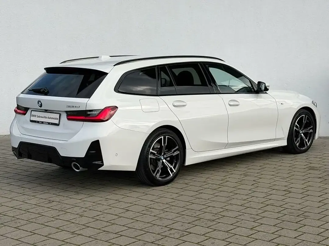 BMW 320 Touring M Sport - Thumbnail 3
