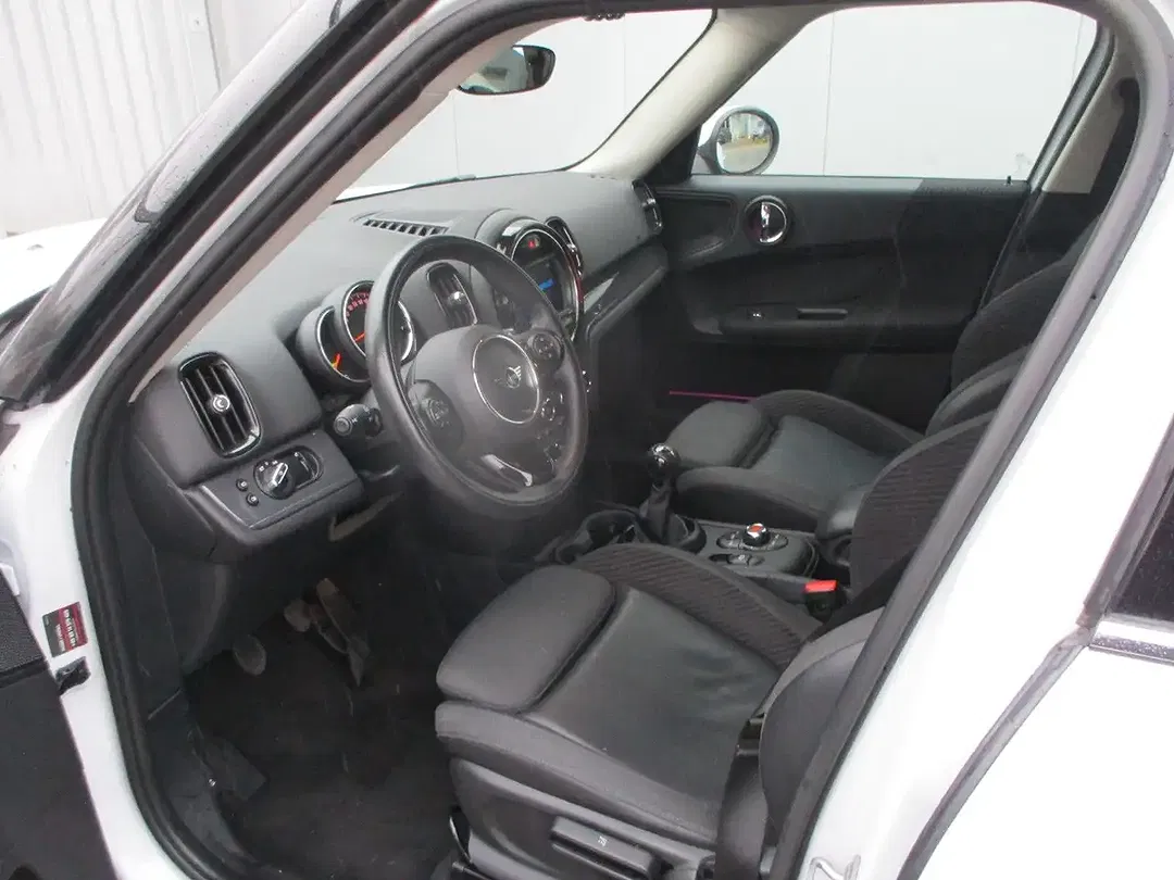 MINI One - Thumbnail 10