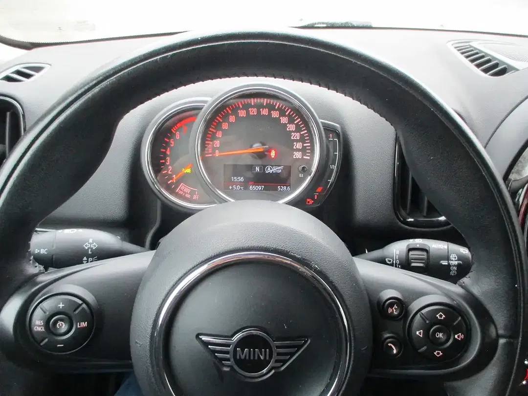 MINI One - Thumbnail 12