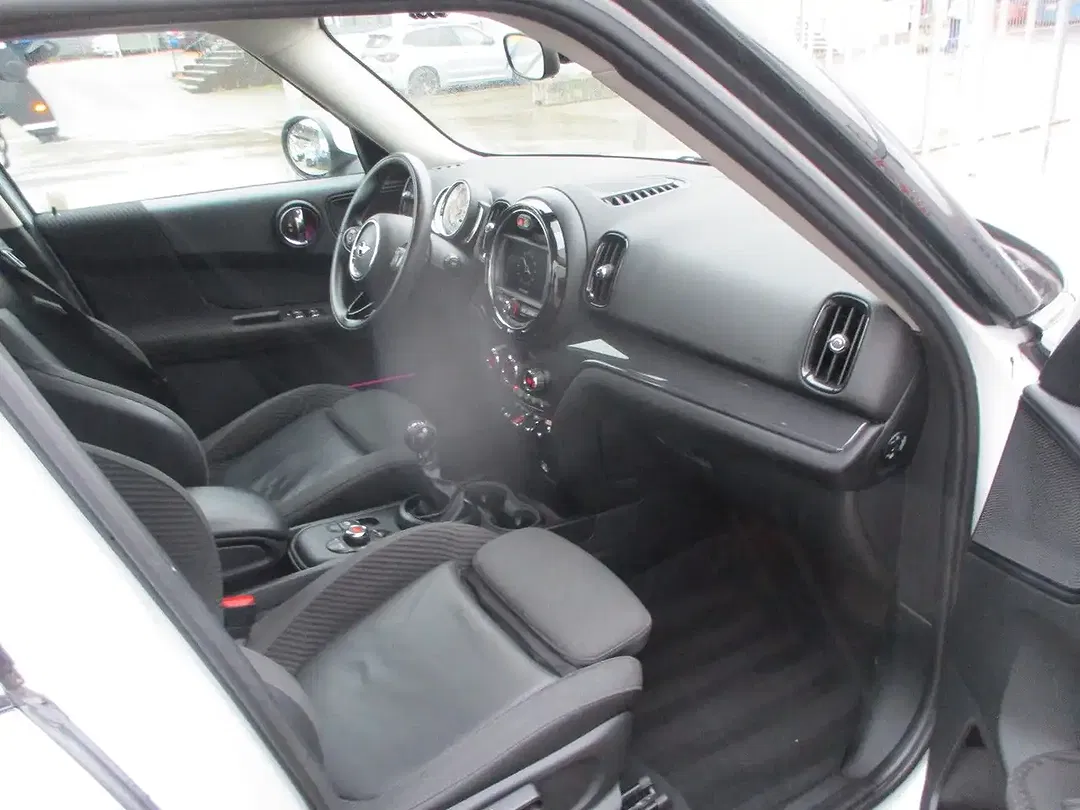 MINI One - Thumbnail 7