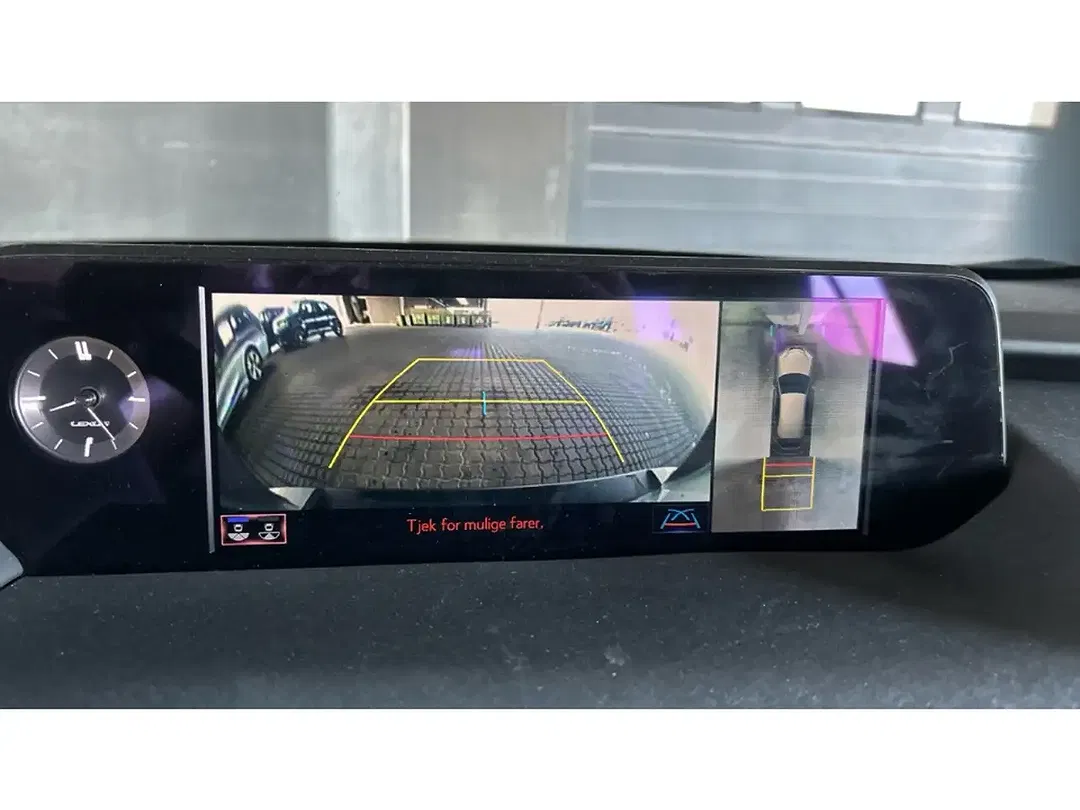 Lexus UX 300e Luxury - Thumbnail 10