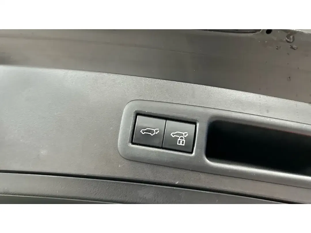 Lexus UX 300e Luxury - Thumbnail 17