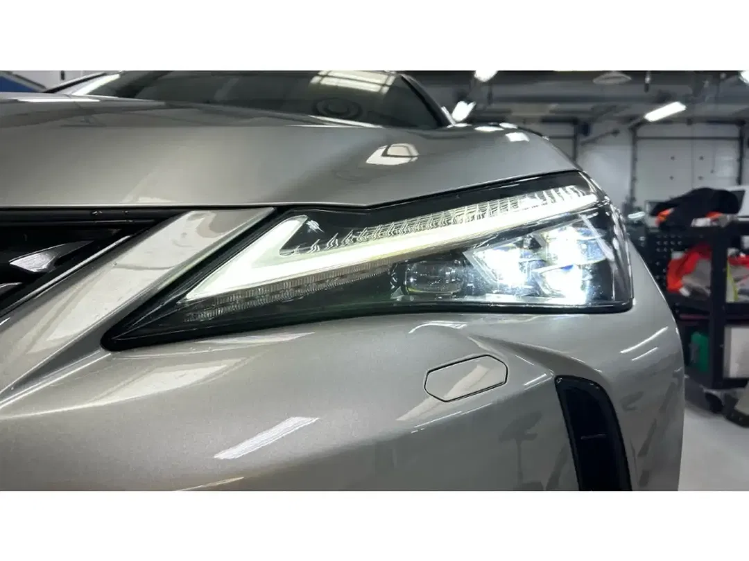 Lexus UX 300e Luxury - Thumbnail 21