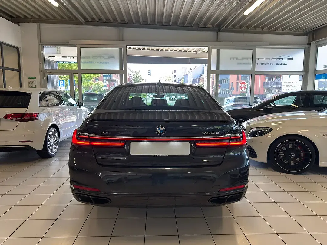 BMW 730 xDrive - Thumbnail 3