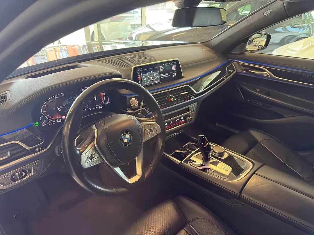BMW 730 xDrive - Thumbnail 5