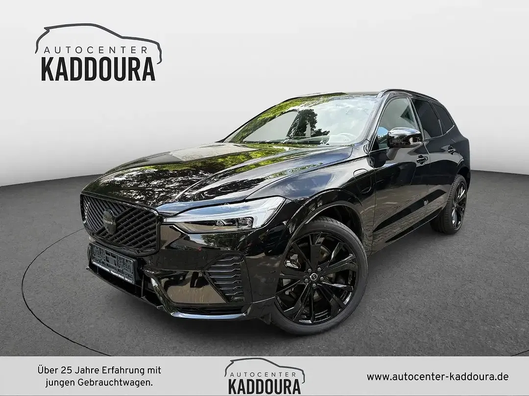 Volvo XC60 T6 AWD Plus Black Edition - Thumbnail 1