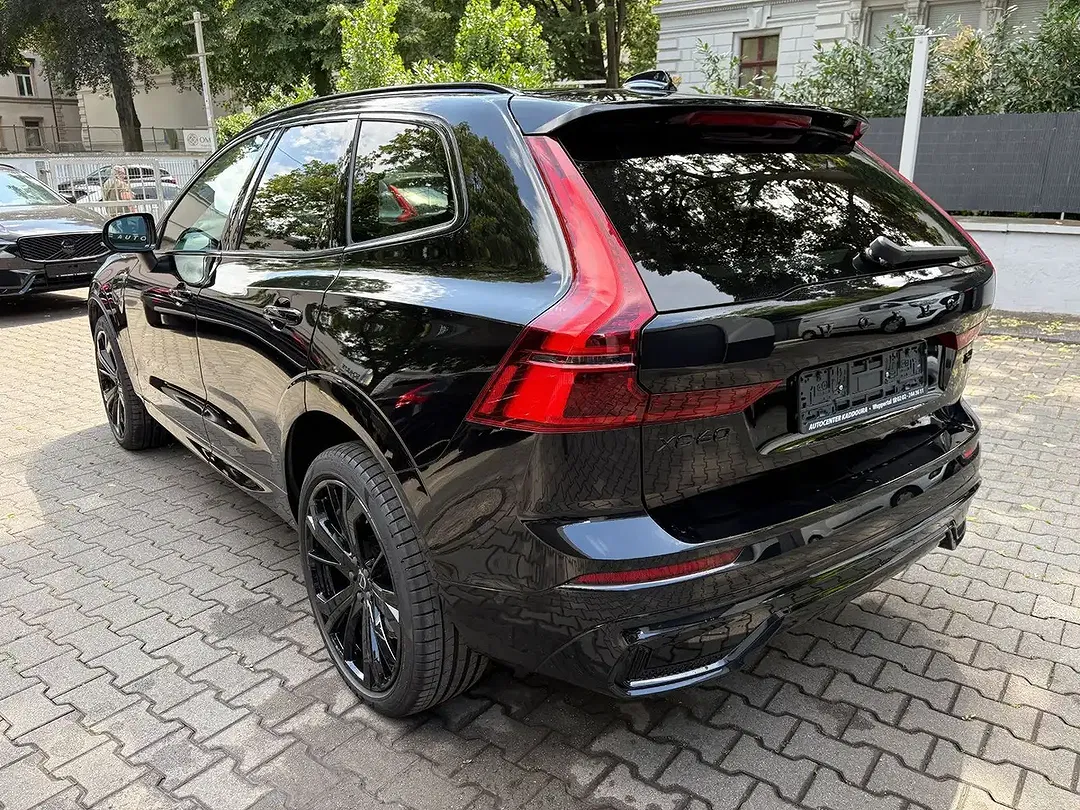 Volvo XC60 T6 AWD Plus Black Edition - Thumbnail 7