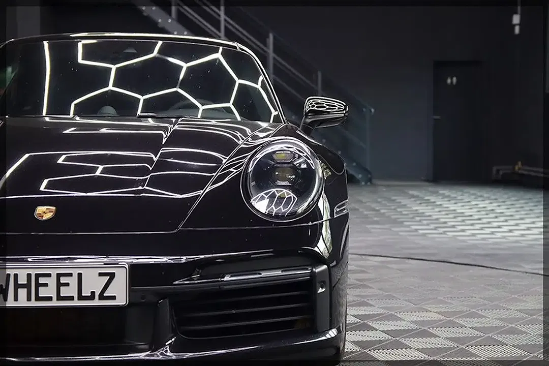 Porsche 911 Turbo - Thumbnail 9