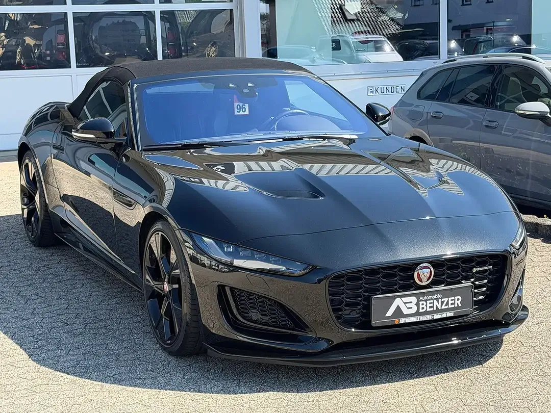 Jaguar F-Type R-Dynamic - Thumbnail 4
