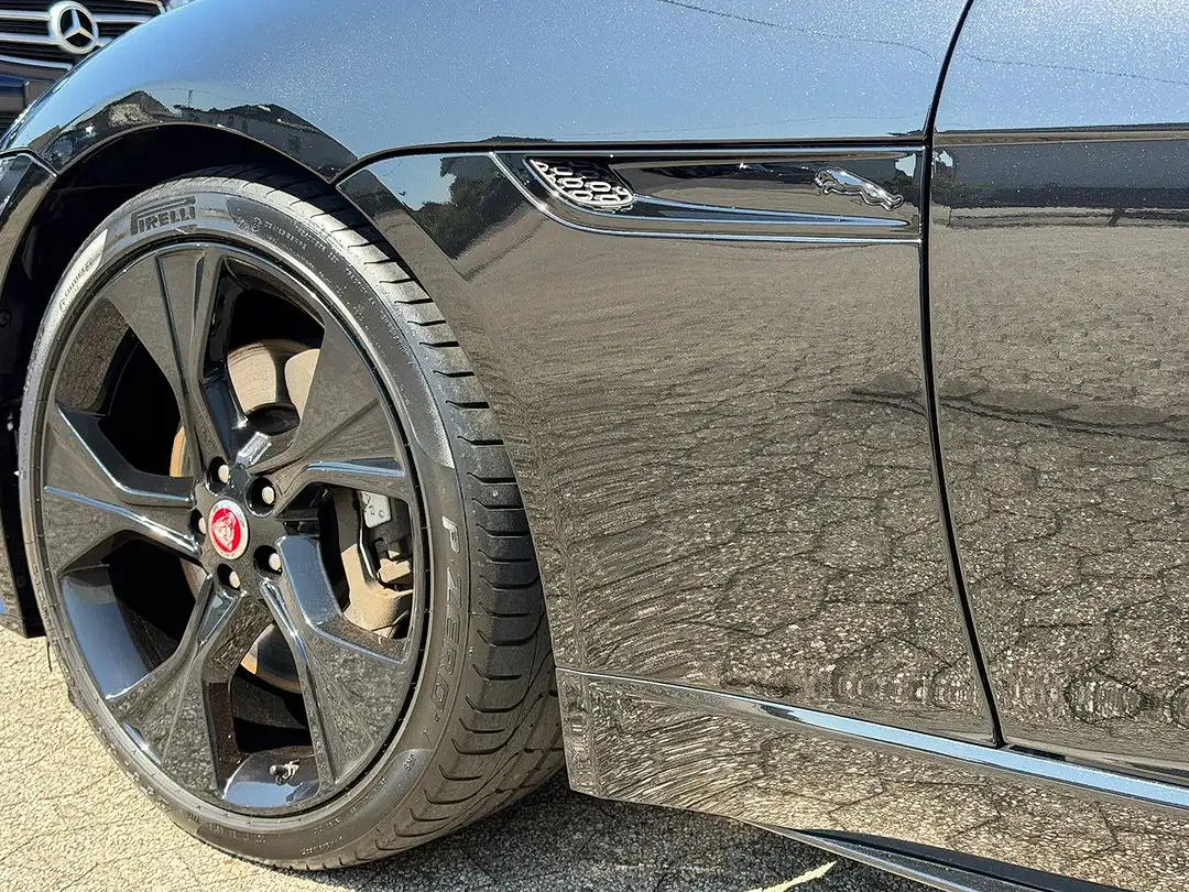 Jaguar F-Type R-Dynamic - Thumbnail 7