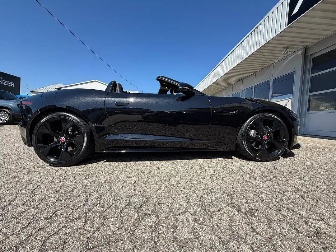 Jaguar F-Type R-Dynamic - Thumbnail 9
