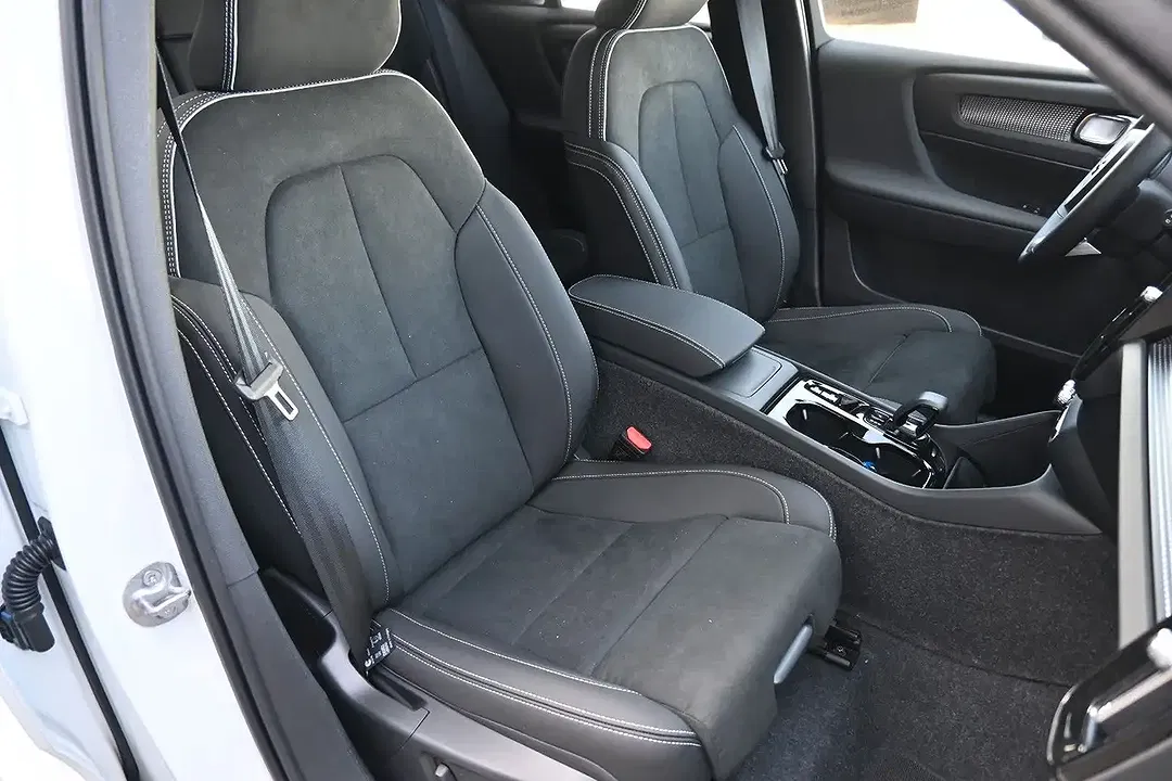 Volvo XC40 B3 Plus Dark - Thumbnail 14