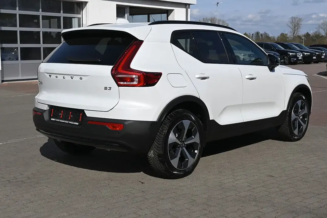 Volvo XC40 B3 Plus Dark - Thumbnail 5