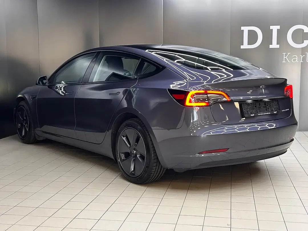 Tesla Model 3 AWD Dual Motor Long Range - Thumbnail 5