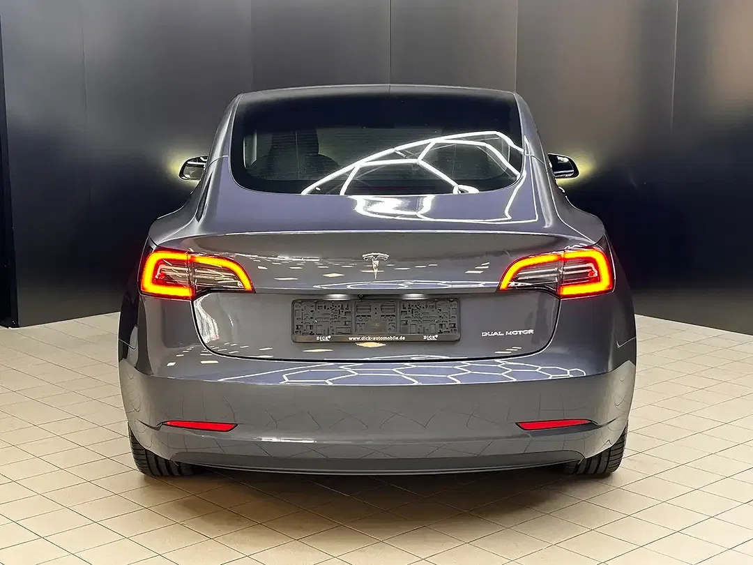 Tesla Model 3 AWD Dual Motor Long Range - Thumbnail 6