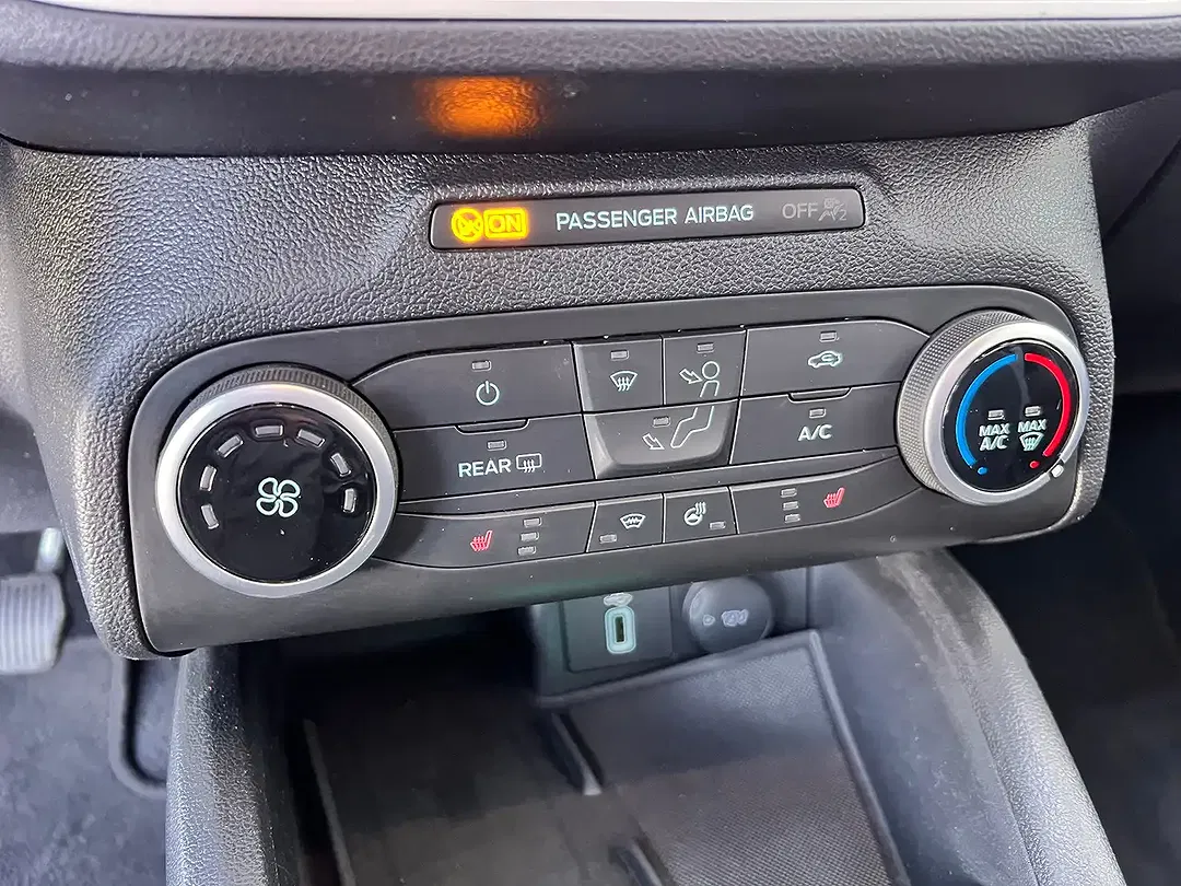 Ford Focus Cool & Connect - Thumbnail 15