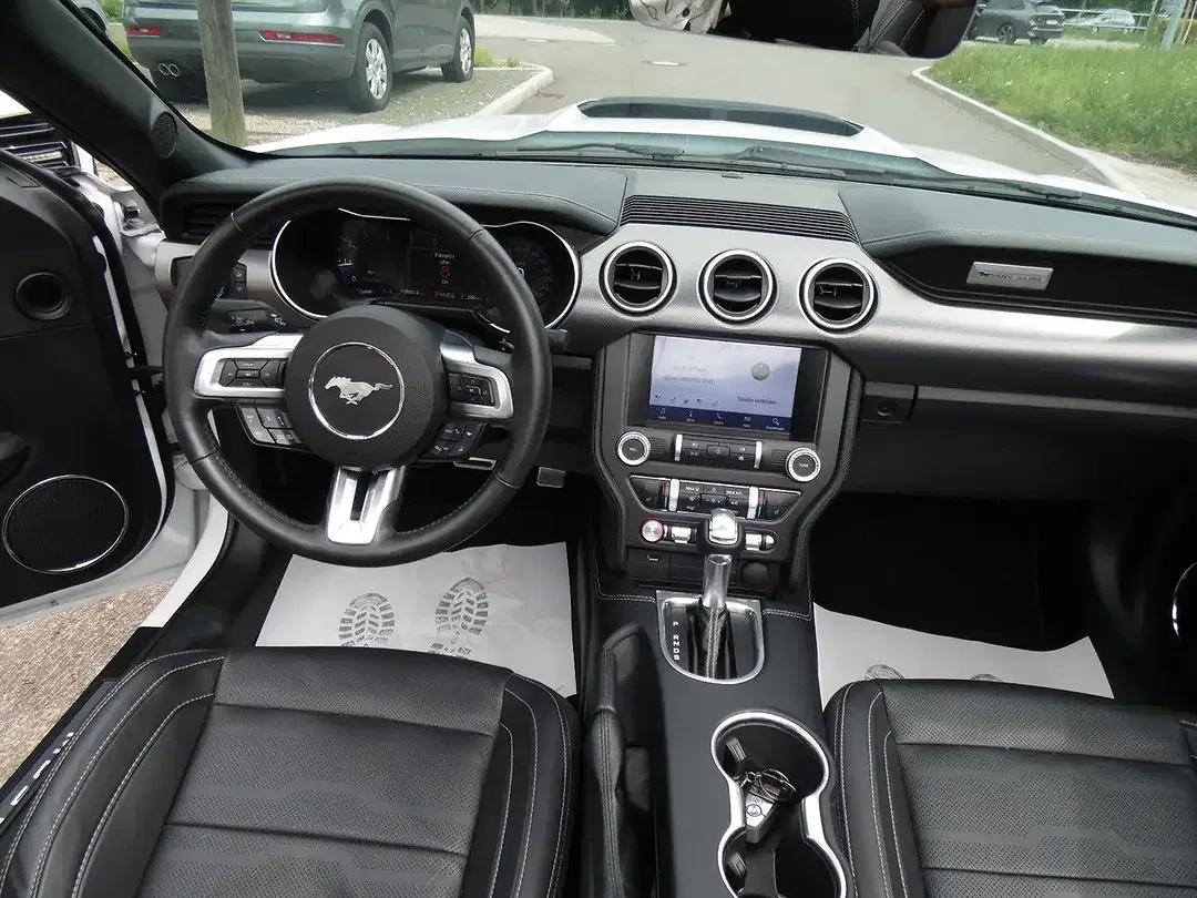 Ford Mustang - Thumbnail 8